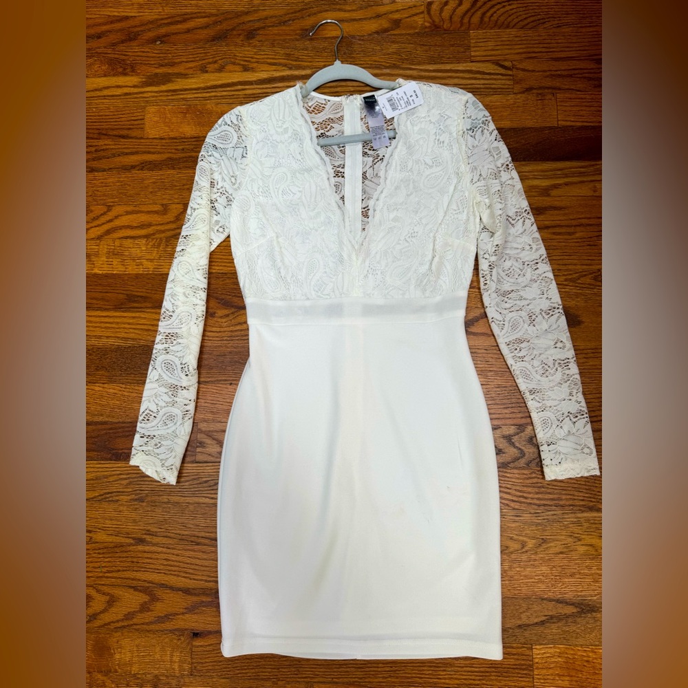 Windsor white lace dress size small new with tags